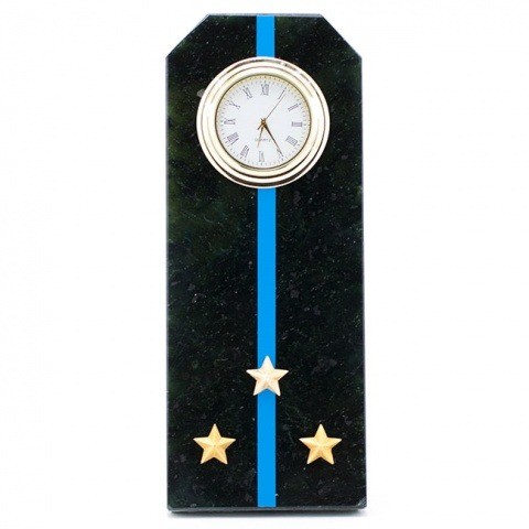  Настольные часы в гостиную "Погон старший лейтенант Авиации ВМФ" камень змеевик 003519