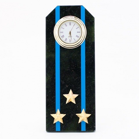  Настольные часы в гостиную "Погон полковник Авиации ВМФ" камень змеевик 003523