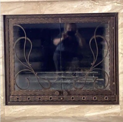 Дверца для камина с огнеупорным термостеклом кованая